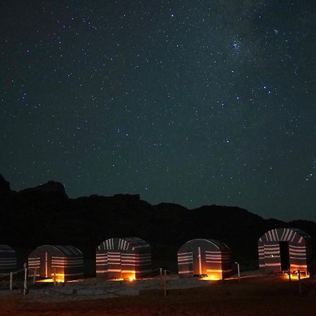 Oblivion Camp Hotel Wadi Rum Bagian luar foto