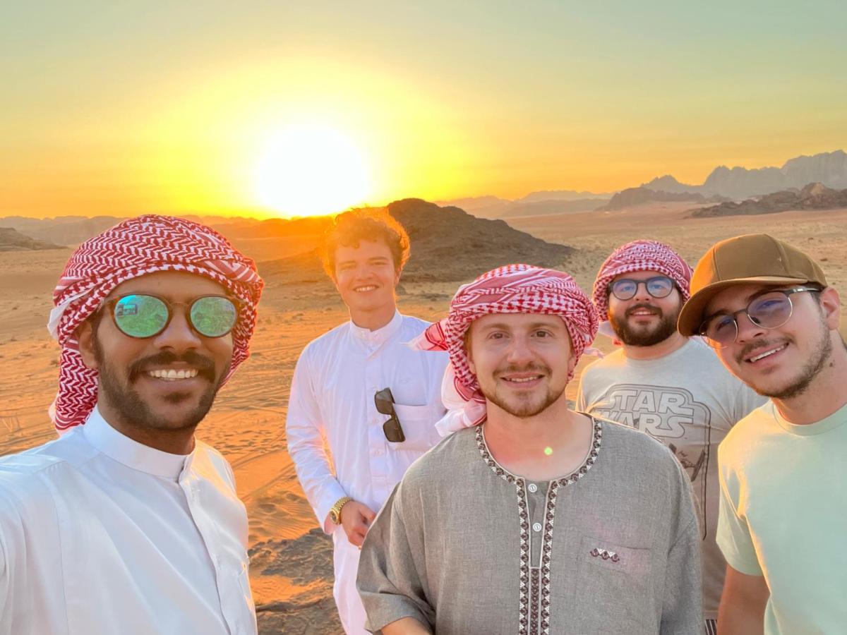 Oblivion Camp Hotel Wadi Rum Bagian luar foto