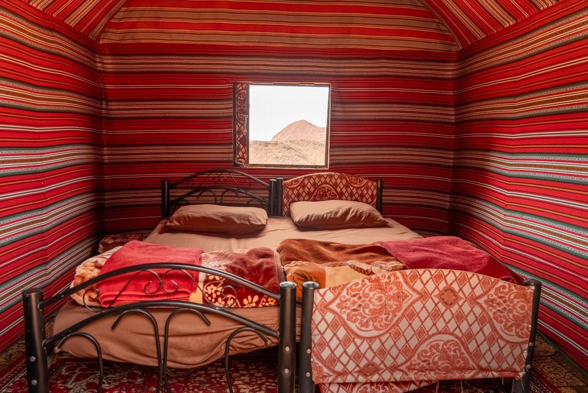 Oblivion Camp Hotel Wadi Rum Bagian luar foto