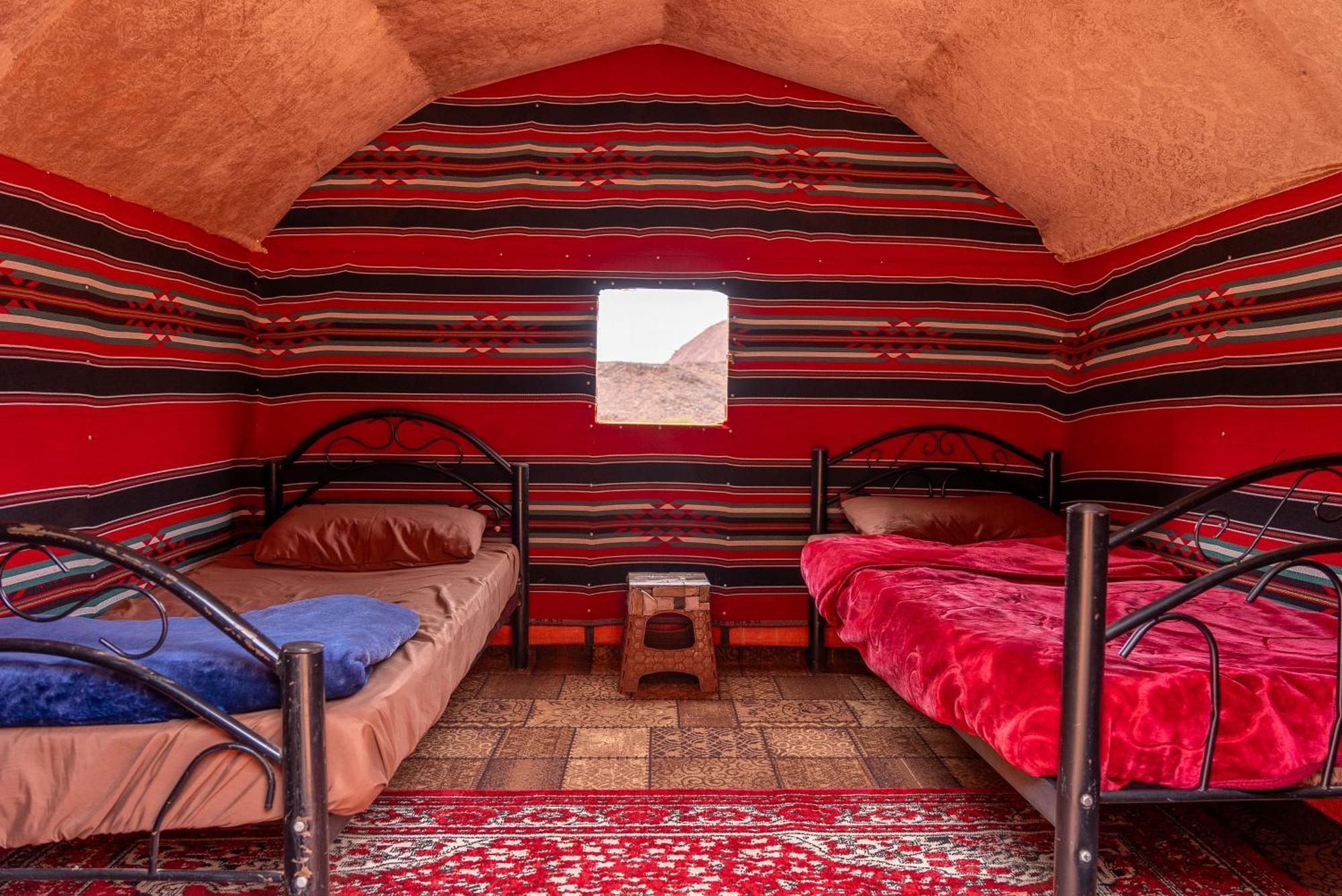 Oblivion Camp Hotel Wadi Rum Bagian luar foto
