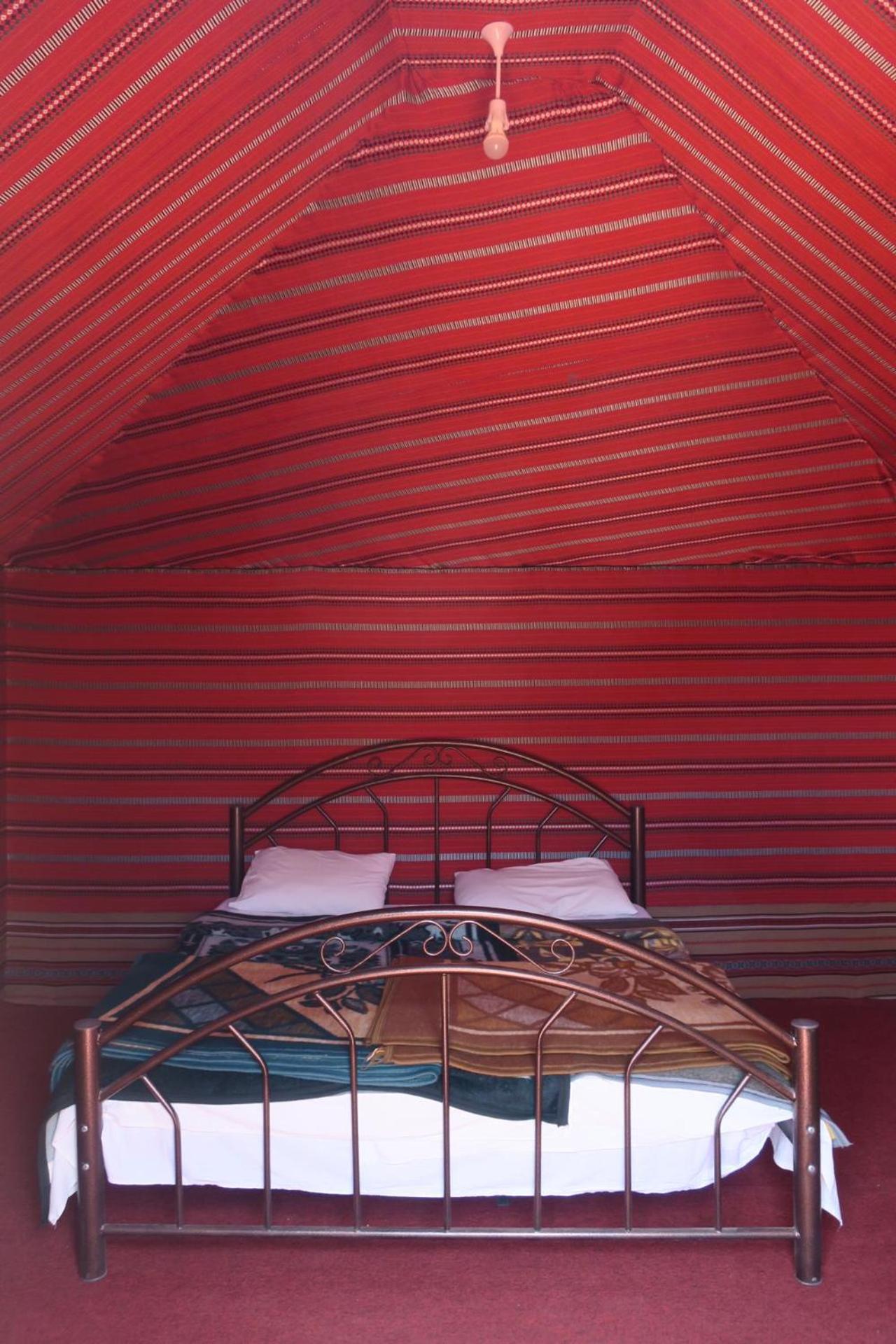 Oblivion Camp Hotel Wadi Rum Bagian luar foto