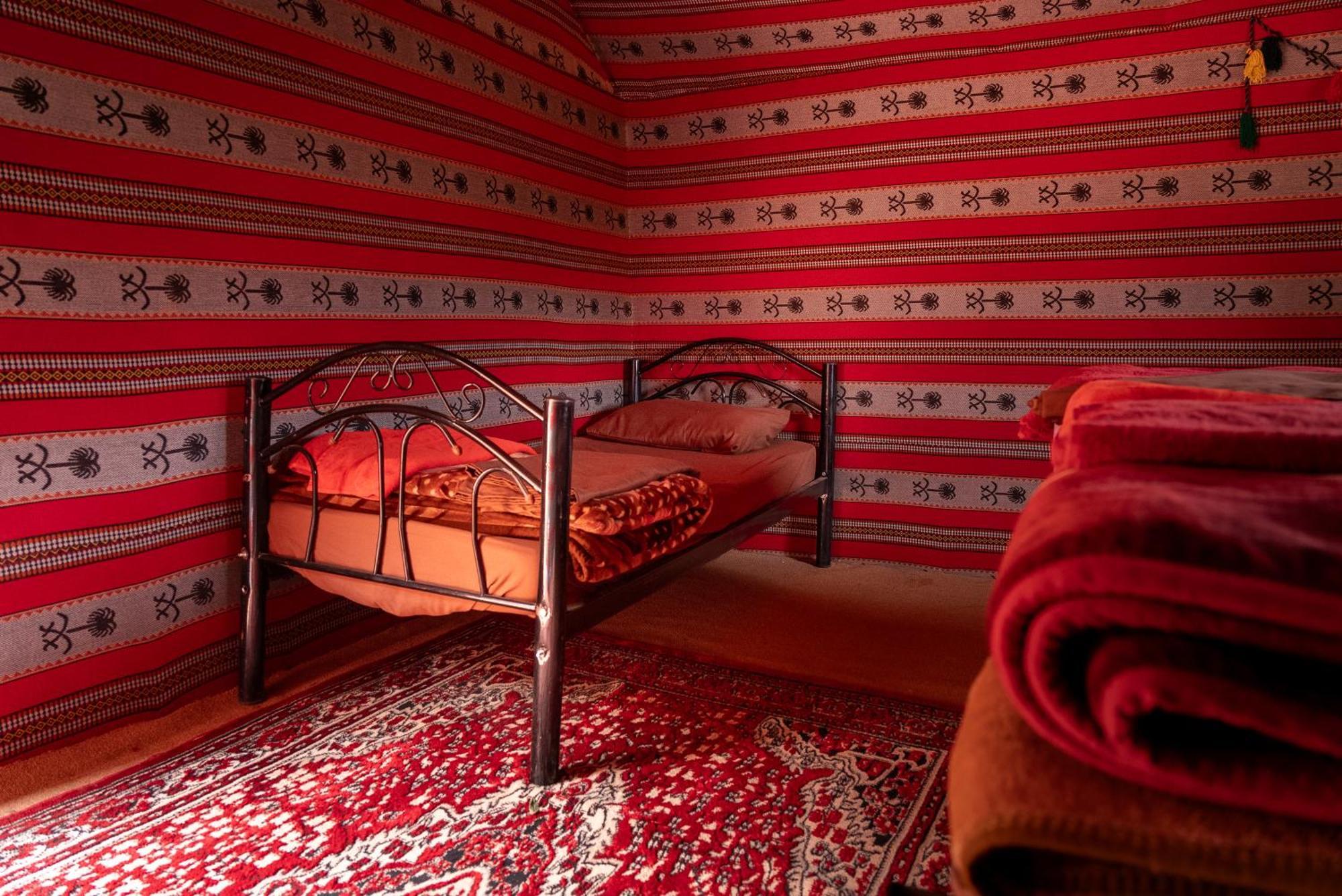 Oblivion Camp Hotel Wadi Rum Bagian luar foto