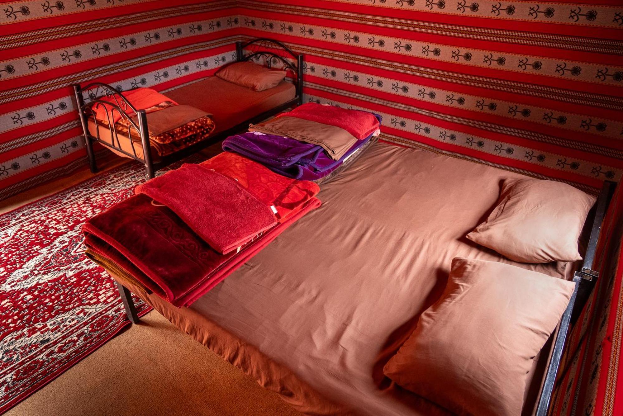 Oblivion Camp Hotel Wadi Rum Bagian luar foto