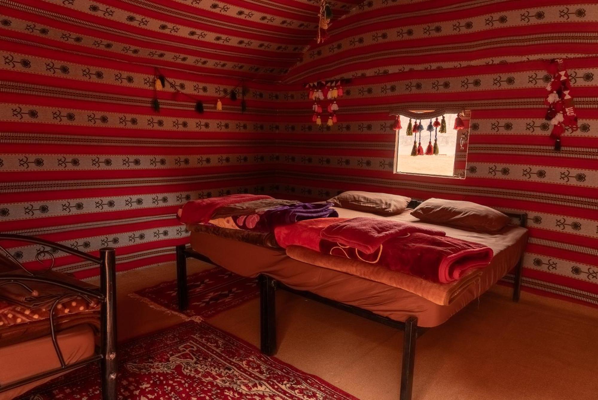 Oblivion Camp Hotel Wadi Rum Bagian luar foto