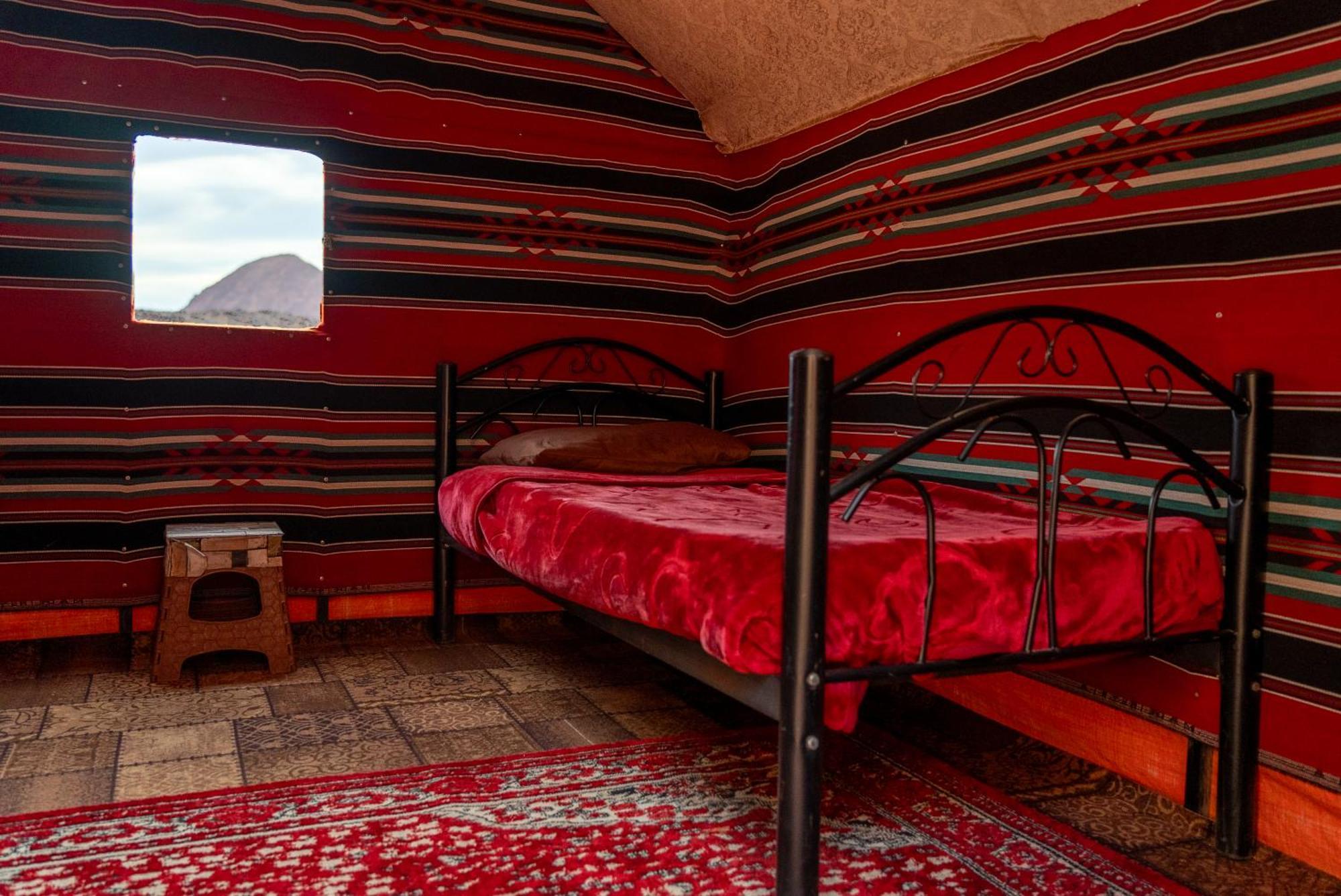 Oblivion Camp Hotel Wadi Rum Bagian luar foto