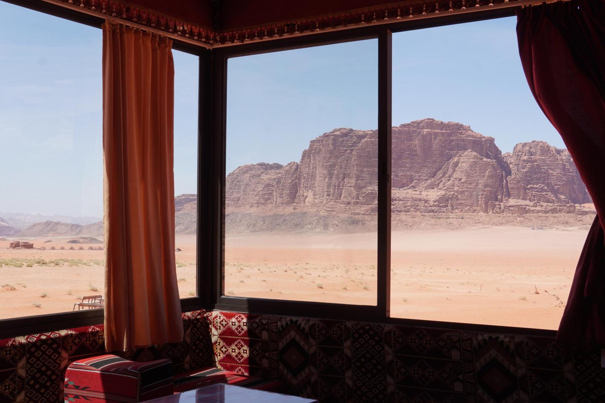 Oblivion Camp Hotel Wadi Rum Bagian luar foto