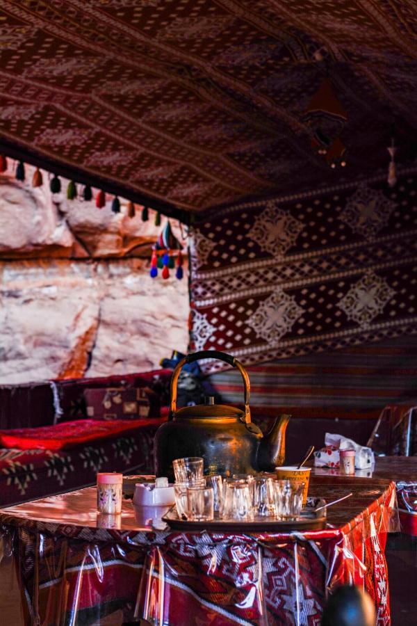 Oblivion Camp Hotel Wadi Rum Bagian luar foto